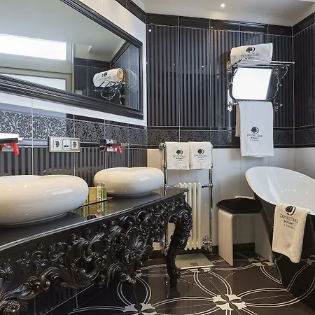 Doubletree By Hilton Hotell 4*