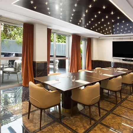 Doubletree By Hilton Ξενοδοχείο