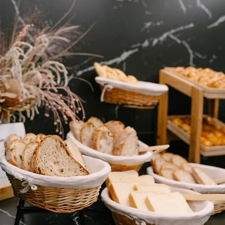Ξενοδοχείο Doubletree By Hilton 4*